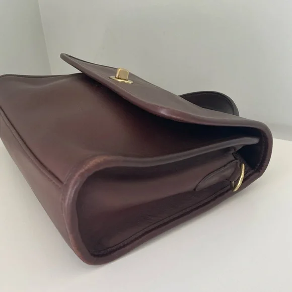 Vintage Coach Court Crossbody | 9870 - Brown Leather - Picture 3 of 16